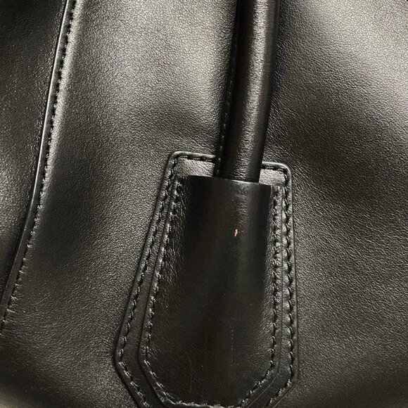 GIVENCHY Medium Antigona soft lock bag 001 Black Leather 691-060325 - Picture 8 of 14